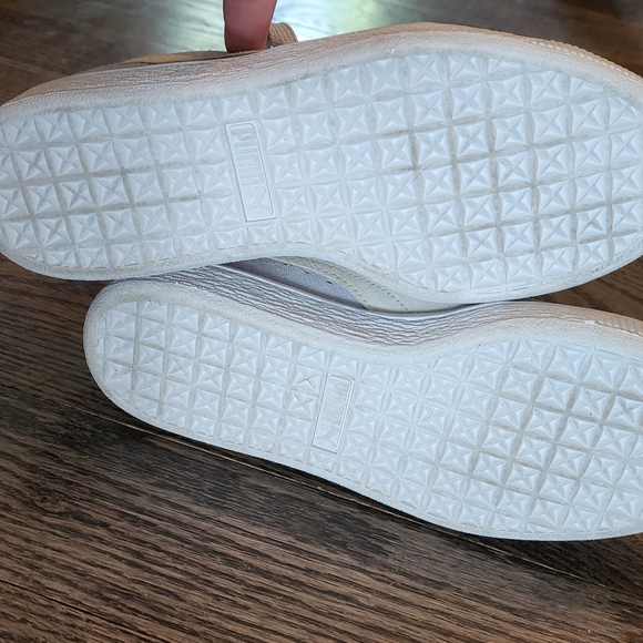 Brand New Puma Womens size 6 blue and white suede sneakers - Picture 3 of 16